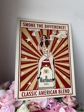Marlboro Zigaretten Pin Up