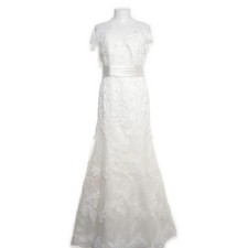 Sincerity, Hochzeitskleid