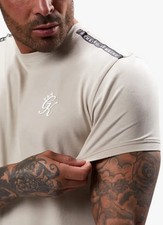 Fitnessstudio King geklebtes