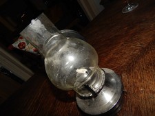 urige nostalgische  Petroleumlampe mit Wandhalterung