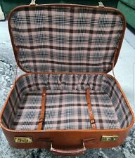 Dachboden Fund / Alter Koffer/