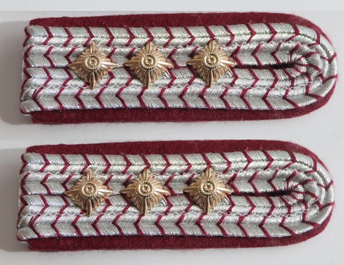 Schulterstücke