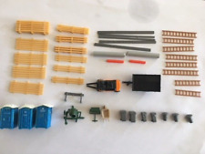 Stapler, Dixi-Klo, Mülltonen, Paletten usw.