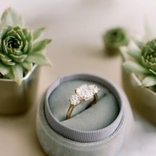 IGI-zertifizierter massiver 18 Karat Weißgoldring 2,10 kt im Labor hergestell...