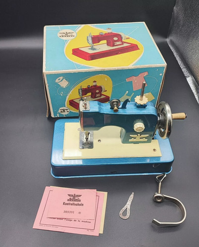 Alte kindernähmaschine casige - alte,