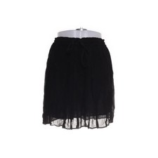 Second Female, Tüllrock