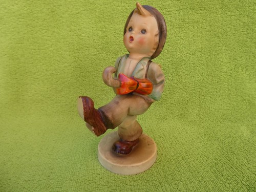 Alte hummel figur hinaus - figur,
