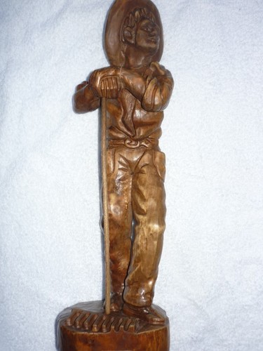 ältere große holzfigur - ältere,,