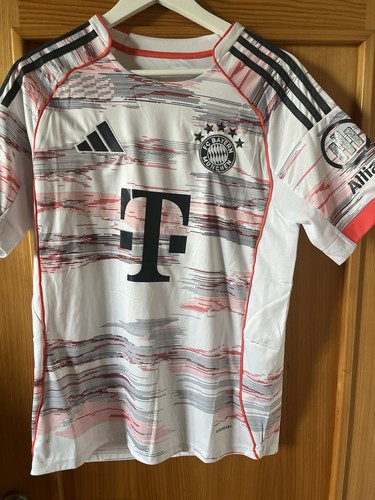 Bayern luis díaz - bayern,