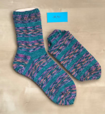 Handgestrickte bunte Socken *