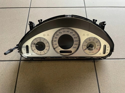 A2115405448 mercedes e550 - mercedes,