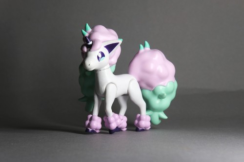 Pokemon battle figure galar - battle,