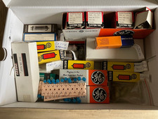 Konvolut 24 Röhren NOS und teilweise gebraucht Widerstände Kondensatoren Tubes