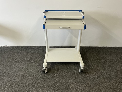 Medizinischer gerätewagen - medizinischer,