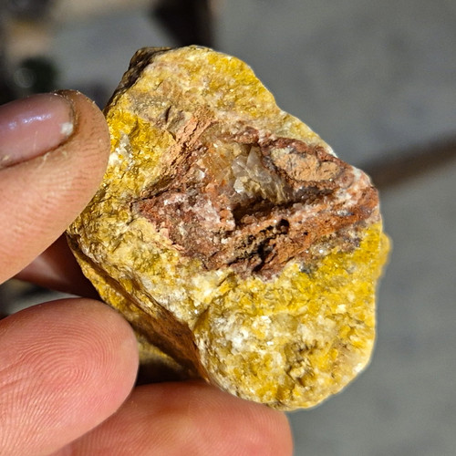 Rot gelber wulfenit - rot,