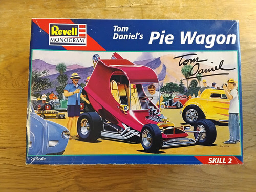 Revell vintage monogram - 🏁revell,