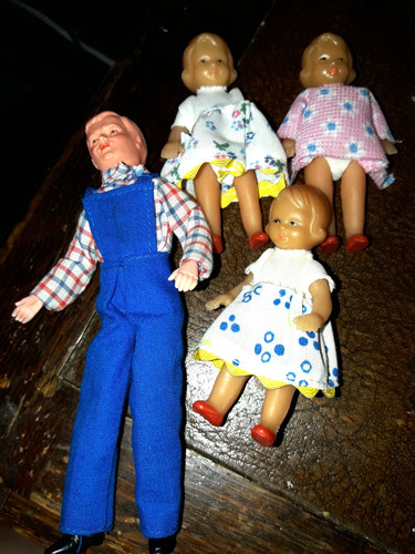 Vier püppchen puppen für - vier,