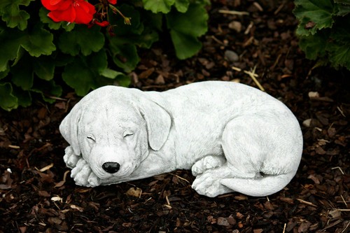 Frostfeste steinfigur labrador - frostfeste,