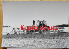 Fendt Favorit 615 LSA Werkfoto Foto Prospekt Traktor mit 2 RABEWERK Pflügen