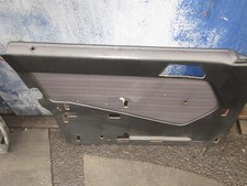 Türverkleidung vorne links