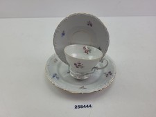 Sammeltasse Porzellan weiß