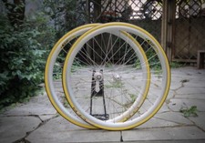 Campagnolo Record O.S. / 10 Sp / Mavic CXP 30 / 32 H / Silver / Wheel Set Yellow