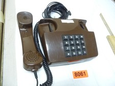 8061.          Altes Telefon