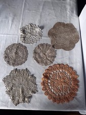 6 Spitzendeckchen gehäkelt/geklöppelt, Zierdeckchen,