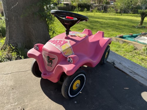Big bobby car - big, girlie