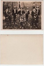 Jungen als Pfadfinder m