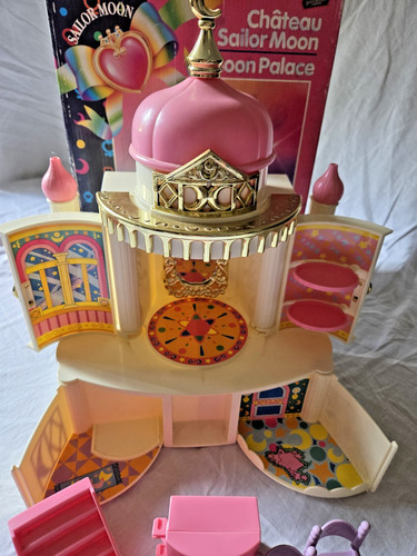 Bandai castle sailor moon - bandai, of