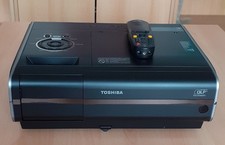 Beamer Toshiba TDP-EW25