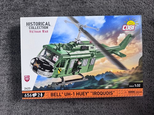Cobi 2423 bell huey - cobi, uh-1