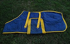 blaue Stalldecke mit Bauchlatz Pulloverdecke gemessen ca. 110 cm wie NEU