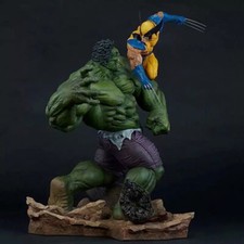 Hulk VS. Wolverine PVC Figure
