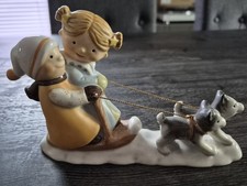 Hummel Figur von Goebel Wintervergnügen oder Winter Fun