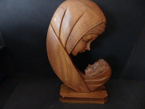 Liebreizende madonnenfigur mit - liebreizende,