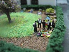  ( 1:220 ) Pastor Trauergäste