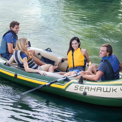 Schlauchboot mit ruder und - schlauchboot,