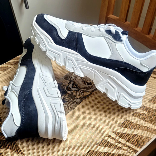 Neue slip sneaker - on,