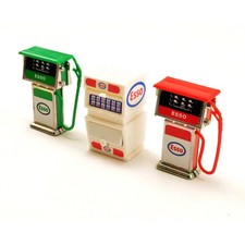 Modellgaragenzubehör 2 Pumpen und Ölschrank