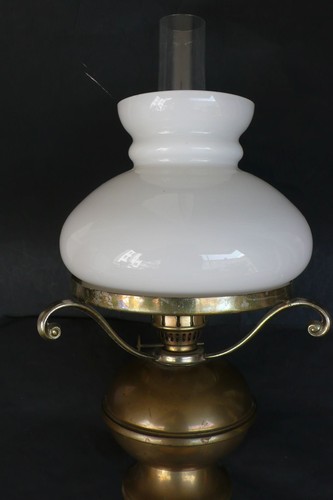 Petroleumlampe,Messingkorpus,G