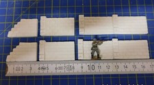 1:72 Diorama - Zubehör: 2 x 3 unbemalte Teile, regelmäßige kleine Sandsteinmauer