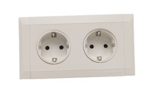 Hager / Tehalit Kanaleinbausteckdose 2-Fach mit Rahmen | G4000