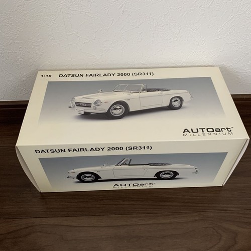 Autoart datsun fairlady 2000 - autoart,