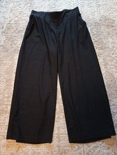 Feine Schwarze 7/8 Damenhose Größe S Amisu
