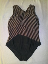 Toller  Badeanzug  48