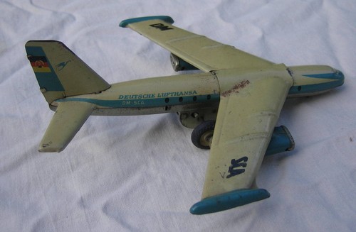 Blechflugzeug baade 152 - baade, ddr
