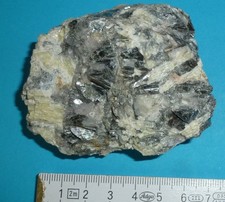 Mineral - 13B 31 - Pyknit