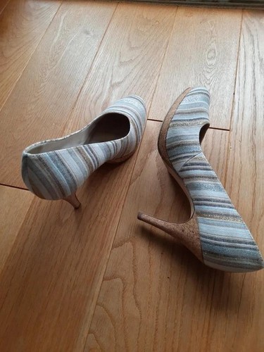 Schicke schuhe mit korkabsatz - schicke,